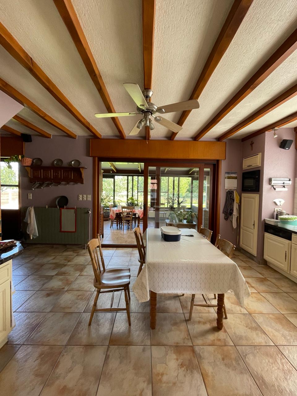 La cuisine — avant rénovation